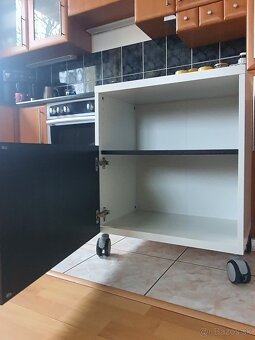 Skrinka IKEA na kolieskach - 2