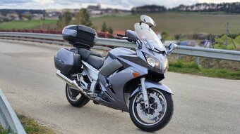 YAMAHA FJR 1300 - 2