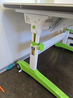 Rastúci stôl - 2