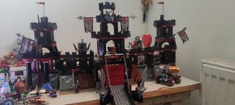 Predám LEGO Knights Kingdom Vladek's Dark Fortress 8877 200 - 2