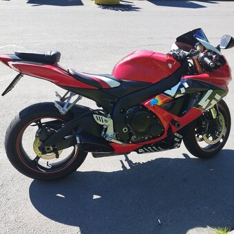 Suzuki gsxr600rr k7 - 2