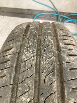 Gumy 195/65R15 - 2