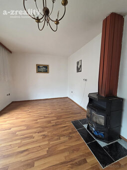 Ponúkame na predaj 4-izbový dvojpodlažný rodinný dom s teras - 2