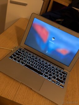 Apple Macbook mid air 2013 - 2