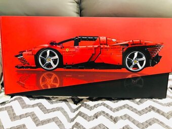 LEGO Technic - 42143 Ferrari Daytona SP3 - 2