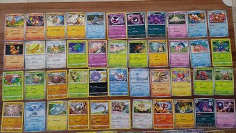 Predám original Pokemon kartičky 151 - 2