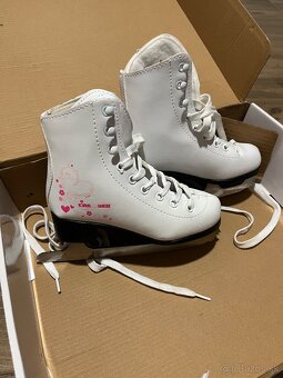 Dievčenské korčule na ľad - 2