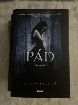 Séria Padlí anjeli od Lauren Kate - 2