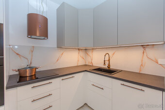 NA PREDAJ 3-izb.byt Petržalka, kompletná rekonštrukcia - 2