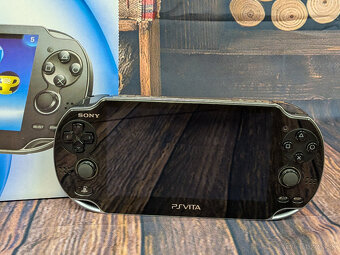 Playstation Vita OLED, 8GB, hry Crash, GTA, God of War - 2