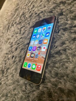 📱 iPhone SE 2016 - 2