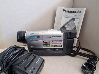 Kamera Panasonic.  Na VHS C kazety. - 2