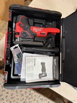 MILWAUKEE M18 FUEL™ Priamočiara píla - 2