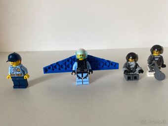 Lego city 60209 Sky Police diamond heist - 2