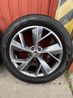 Originál elektróny Skoda Kodiaq R19 ET43 7J LETNÉ 235/50 R19 - 2