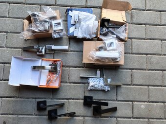 Nové kľučky a rozety - 2