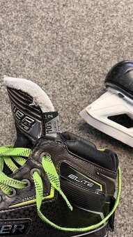 brankárske korčule BAUER elite + náhradné nože - 2