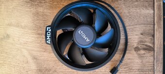 AMD Ryzen 5 5600X - 2