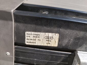 Roleta kufra Audi A4 B6 - 2