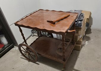 Servirovaci stolík (nutná oprava mala) - 2