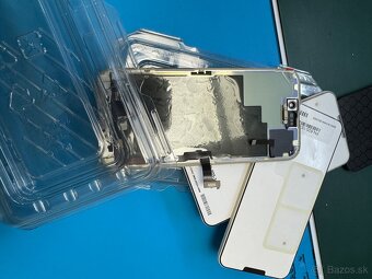 iPhone 15 pro original displej Servis pack - 2