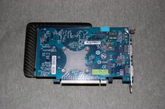 Grafická karta GIGABYTE - 2