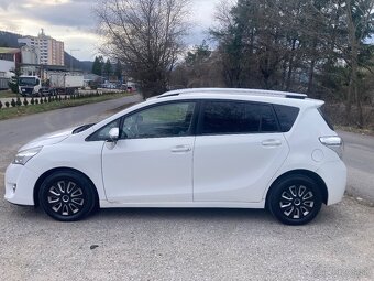 Toyota Verso 7-miestna 2,0D-4D - 2