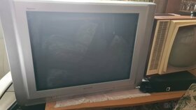 Predám starý televízor Panasonic Quintrix - 2