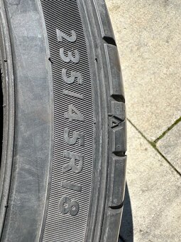 235/45 r18 - 2