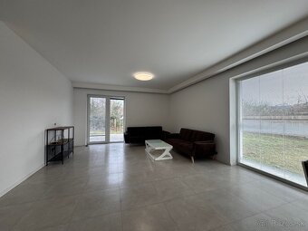 Moderný 4-izb. bungalov len 4 km od mesta - 2
