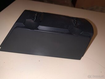 Nabíjačka na ovládače PS4 - 2