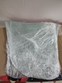 Sklá zadných dverí škoda Octavia 1 sedan - 2