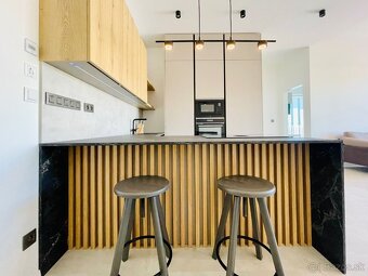 Prenájom 3 izb. byt, Orbis, 2x terasa, garáž. státie - 2