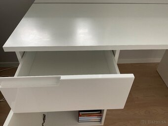 Biely kancelársky stôl - 2