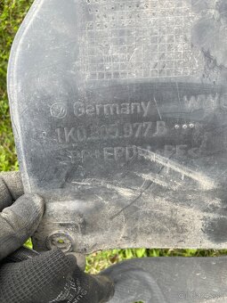 Podblatník 1K0 805 977 B VW Golf - 2