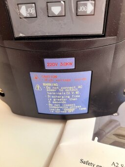 Třífázový frekvenční měnič 1,5 kW - 2