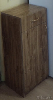 Predám vešiakovú zostavu. - 2