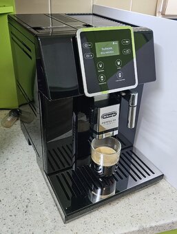 Kavovar Delonghi - 2