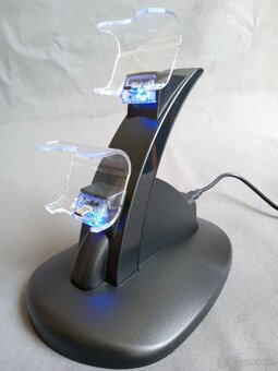 Dokovacia stanica pre Dualshock 4 ovládače - 2
