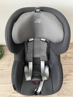 Predáme autosedačku Britax Römer - 2