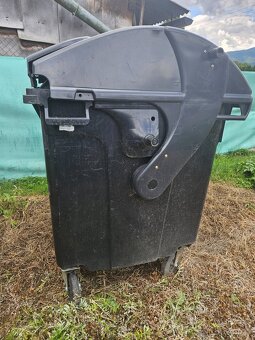 Predam 1100l kontajner plastovy cierny 2022 - 2