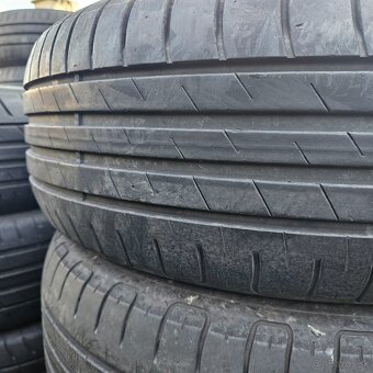 215/65 r16 Good year,,.. - 2