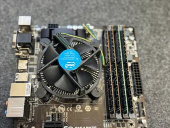 Základná doska GIGABYTE Z97 + Intel I7 4790 + 16GB RAM - 2