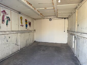 Garáž blízko centra mesta - Jantárová, 5 min.pešo od Auparku - 2