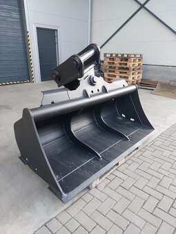 Hydraulická svahovacia lyžica na bager 20-25 ton skladom - 2