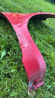 Predám blatník Yaris 1998-2005 1.0 1.3 Vvti 1SZFE - 2