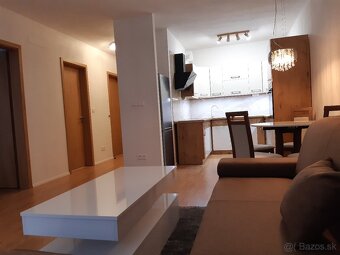 2i byt (novostavba), kryté parkovanie, veľký balkón, sklad - 2