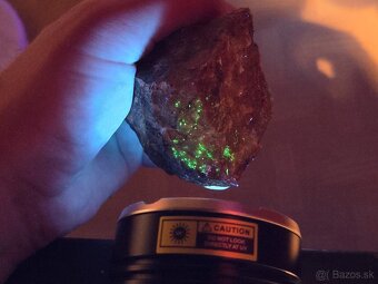 Uránový minerál #14 - UV aktívny (Zimná voda, SR) - 2