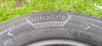 Goodyear UltraGrip Performance 235/60R18 - 2