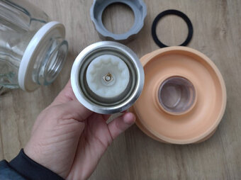 nahradna sklenená mixovacia nádoba komplet s vrchnakom a noz - 2